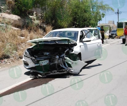 Fuerte accidente vial en la colonia Guerrero deja dos lesionados