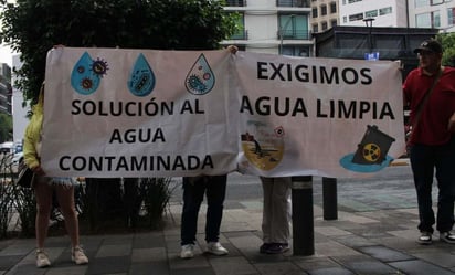 Fox acusa a Morena de violar derechos humanos por reservar información del agua contaminada de BJ