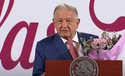 Día de las Madres: AMLO dedica concierto en su mañanera a las mamás