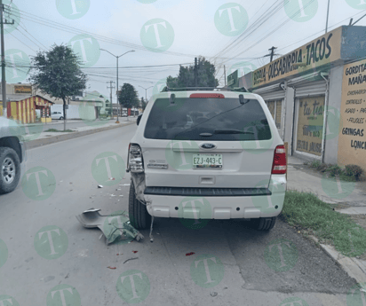 Fuerte choque por alcance se registra en la colonia Nueva Rosita 