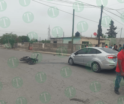 Joven motociclista sufre graves lesiones tras choque en Monclova