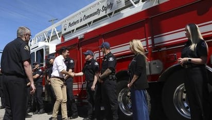 Incendio forestal amenaza una población de 4 mil habitantes en el noroeste de Canadá