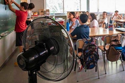 60 escuelas modificaron horarios por temperaturas