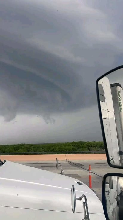 Granizo gigante en Anahuac y Colombia Nuevo León