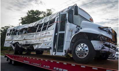 Ken Salazar lamenta muerte de trabajadores mexicanos en accidente en Florida