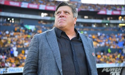 Miguel Herrera será homenajeado por el Atlante