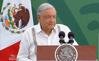 'La Bandera es de todos, hasta de los traidores a la patria': AMLO