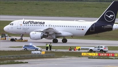 Cierran temporalmente el aeropuerto de Múnich por protesta de activistas climáticos