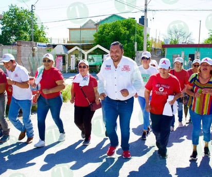 Carlos Villarreal promete espacios seguros para niños y jóvenes