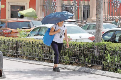 Salud Saltillo emite la alerta por golpe de calor