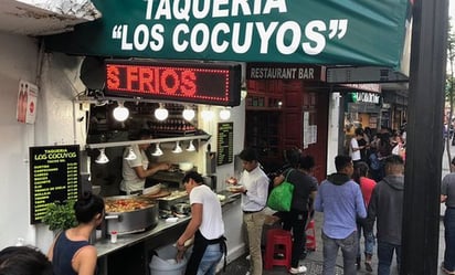 ¿Cómo son 'Los Cocuyos', taquería que recomienda la Guía Michelin?