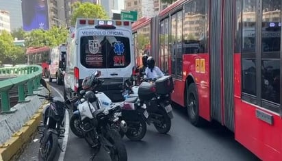 Choque entre 2 Metrobús en Av. Insurgentes deja 11 lesionados