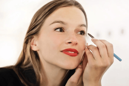 6 errores que NO debes cometer al maquillarte si tienes ojos pequeños: Toda beauty lover que se respeta debe dominar estas reglas. Si quieres una mirada de impacto, evita cometer estos errores.