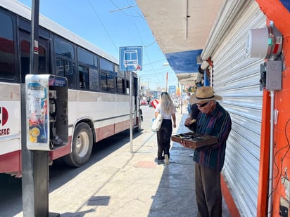 El calvario de viajar en transporte público con más de 40 grados