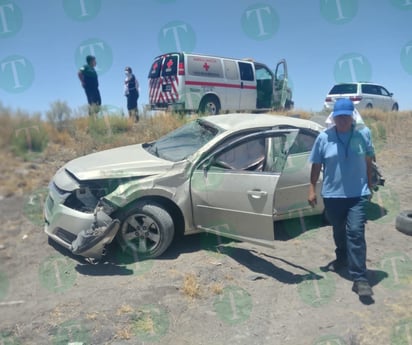 Mujer fue asaltada tras volcar en la carretera Cuatro Ciénegas-San Pedro