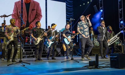 Los Ángeles Azules bailan a tono sinfónico con el Auditorio Nacional