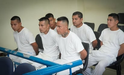 Condenan a seis mexicanos a 10 años de cárcel en El Salvador por narcotráfico