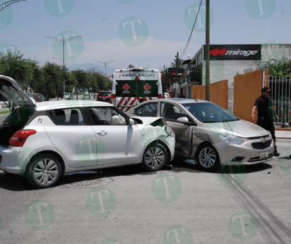 Fuerte choque en la colonia Guadalupe Monclova deja un lesionado 