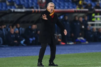 Niega Fatih Terim haber invertido en el fondo turco de estafa millonaria a futbolistas