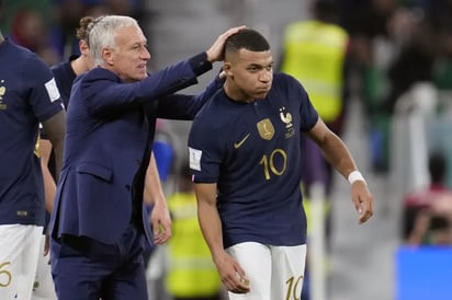 Deschamps se adaptará a lo que decida Mbappé, quien debe oficializar su pase a nuevo club