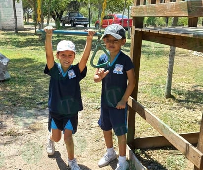 Clase de exploradores del colegio Wisdom en el Ecoparque