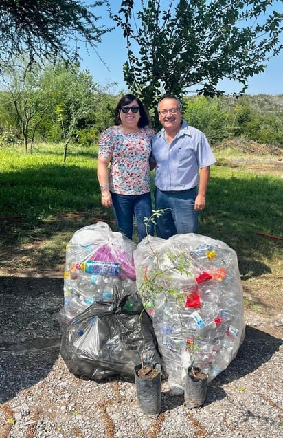 'Botellas X Arbolitos' actividad del Ecoparque 