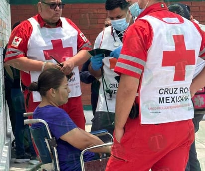 Otra mujer se siente mal por extremo calor en casillas en Monclova 