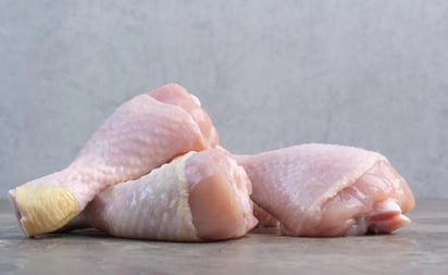 La piel de pollo, ¿Es segura para el consumo? Estudio de Harvard responde