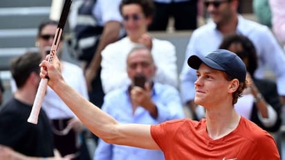 Sinner ganó un partido especial y es semifinalista en Roland Garros