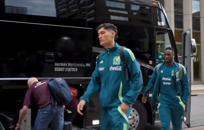 Arriba el Tri a Denver para amistoso con Uruguay tras retraso aéreo