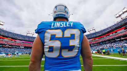 Liberan los Chargers a Corey Linsley, quien presentó problemas cardíacos en 2023