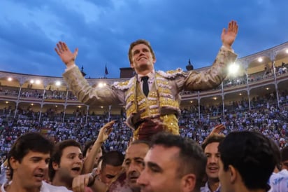 Borja Jiménez brilla y sale a hombros en la Feria de San Isidro