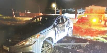 Joven escapa de milagro de accidente con tren