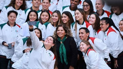 Equipo de natación artística declinó invitación a abanderamiento