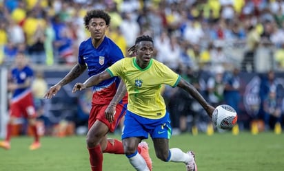 Estados Unidos rescató el empate ante Brasil gracias a Pulisic