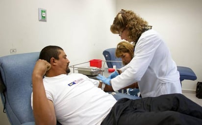 Los bancos de sangre no se dan abasto por falta de donantes 