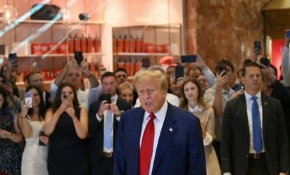 Trump planteó posibilidad de eliminar el impuesto sobre la renta, reportan medios