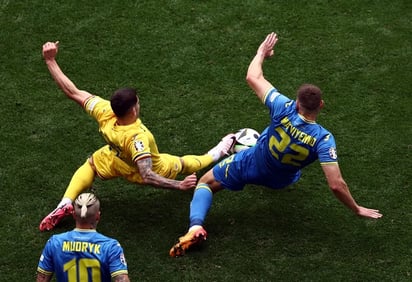 EUROCOPA | 3-0. Rumanía aprovecha dos fallos de Lunin