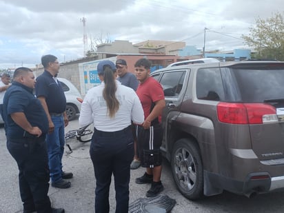 Joven ciclista se queda sin frenos y choca con auto en PN