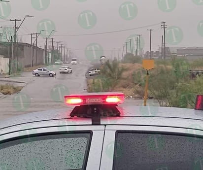 Cierran vado de la Avenida Industrial en Monclova