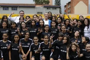 Inaugura Alexia Putellas en Colombia la primera sede de su academia en Latinoamérica