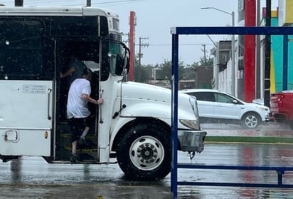 Transporte y Vialidad pide a rutas urbanas cumplir con horarios a pesar de las lluvias