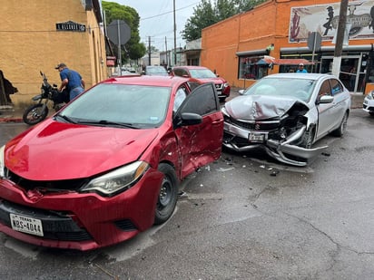 Conductor que omitió alto provoca accidente vial en el centro de PN