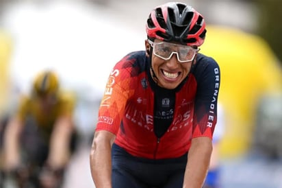 Carlos Rodríguez y Egan Bernal al frente del Ineos Grenadiers en el Tour de Francia