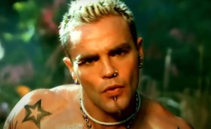 Muere Shifty Shellshock, líder de la banda Crazy Town, tenía 49 años