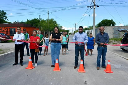 Alcaldesa de Nava pavimenta las vialidades cumpliendo así con el compromiso adquirido con los residentes