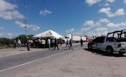 Reportan bloqueos de productores de sorgo en carreteras de Tamaulipas