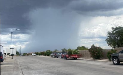 Tromba causa destrozos en Nogales, Sonora