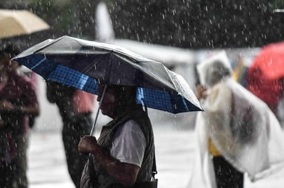 Onda tropical 5 causará lluvias muy fuertes en México 