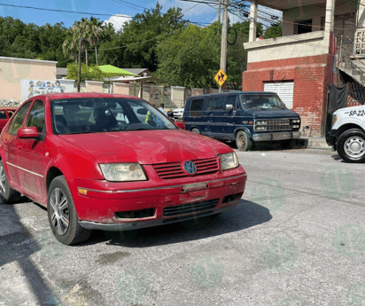 Tumban a 'jinete' de su 'caballo de acero'